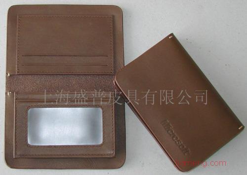 盛普皮具 以視覺(jué)美學(xué)塑造品牌形象，從產(chǎn)品到店鋪的全方位匠心呈現(xiàn)